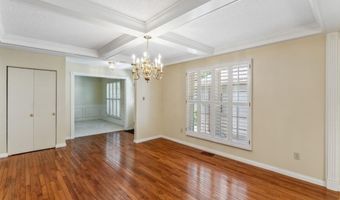 2114 Mason Lake Dr, Ballwin, MO 63011