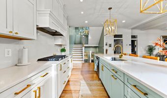 90 E LAKE Dr, Annapolis, MD 21403