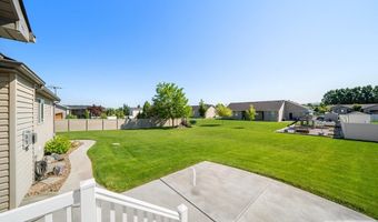 5577 Cottontree Ln, Ammon, ID 83406