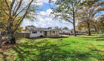 309 Quinnmoor Dr, Ballwin, MO 63011