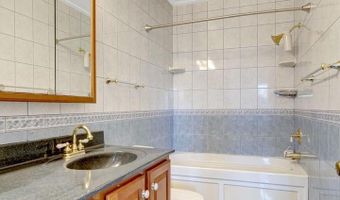 117 PRINCESS St, Alexandria, VA 22314