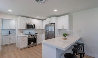 656 E MESQUITE Ave, Apache Junction, AZ 85119