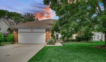 320 Brampton Ln, Arlington Heights, IL 60004