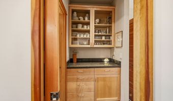 611 Forest St, Ashland, OR 97520