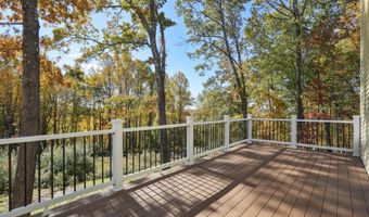 19 A Apache Dr, Brookfield, CT 06804