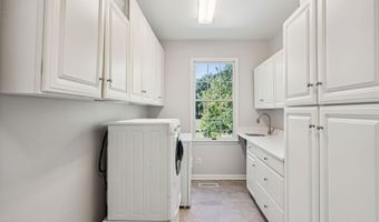 210 Old Plantation Dr W, Beaufort, SC 29907