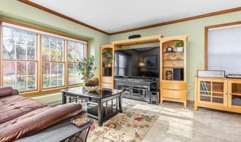 1128 E CAPITOL Dr, Appleton, WI 54911