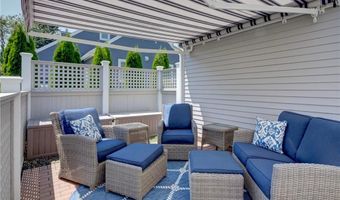 406 Corey Ln, Middletown, RI 02842