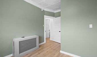2703 Burham St, Airville, PA 15203