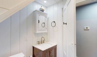 75 Court St, Belfast, ME 04915