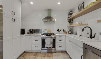 5757 Lake Lindero Dr, Agoura Hills, CA 91301