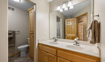 15020 Uplander St NW, Andover, MN 55304