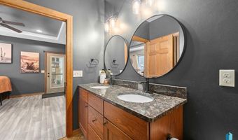 305 S Spring Pl, Brandon, SD 57005