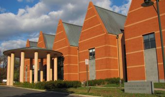 200 N PICKETT St 1514, Alexandria, VA 22304