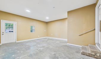 40 Chimney Rd, Batesville, AR 72501