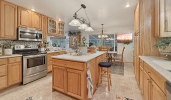 1099 PARKVIEW Dr, Brookings, OR 97415