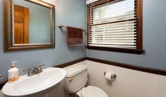 1502 S Harvard Ave, Arlington Heights, IL 60005