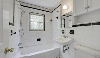 5813 FIFER Dr, Alexandria, VA 22303