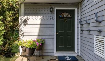 44 Bliss Mine Rd 10, Middletown, RI 02842