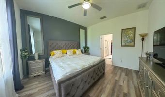 902 GRAND HILLTOP Dr, Apopka, FL 32703