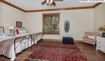 484 Farm Loop Rd, Banner Elk, NC 28604
