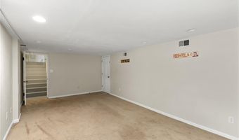 7616 Cheshire Ln, Affton, MO 63123