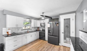 1280 Meadowview Ln, Amherst, OH 44001