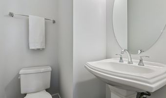 1924 CHAPMAN Ave 10, Rockville, MD 20852