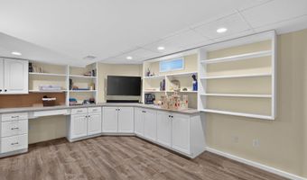 2 Oleander Dr, Clinton, CT 06413