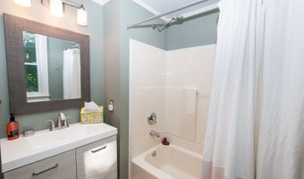 148 Middle River Rd, Danbury, CT 06811