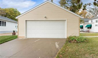 701 11th St NW, Austin, MN 55912