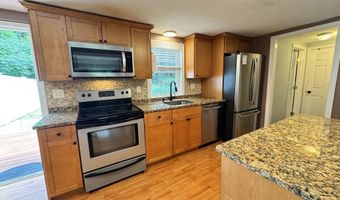 19 Deerwood Dr B, Amherst, NH 03031