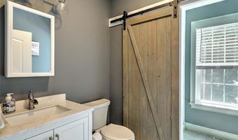 1 W Farm Rd, Smithfield, RI 02917