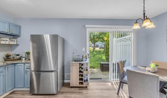 82 Cliffwood Ave W 53, Aberdeen, NJ 07747