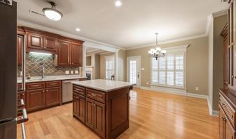25112 Kingston Dr, Athens, AL 35613