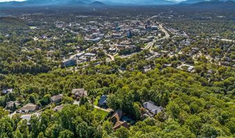 12 Trailridge Rd, Asheville, NC 28804
