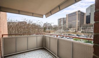 1111 ARLINGTON Blvd 318, Arlington, VA 22209