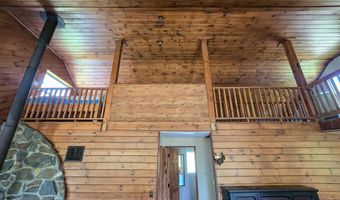990 W Daniels Rd, Albany, VT 05820