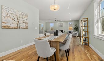 8 Stone Creek Dr, Brentwood, NH 03833