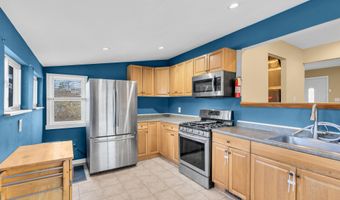 17 Anchorage Blvd, Bayville, NJ 08721