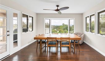 735 Del Valle Dr, Fallbrook, CA 92028