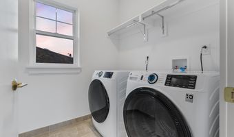 525 AVENUE E 3, Bayonne, NJ 07002