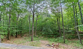 8 Panaway Dr, Campton, NH 03223