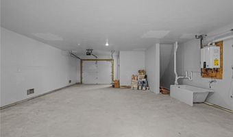 135 Old Mill Blvd, Warwick, RI 02889