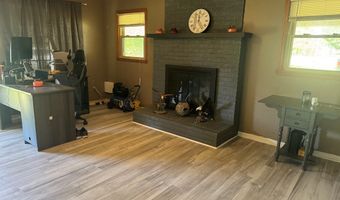 105 Able St, Big Sandy, TN 38221