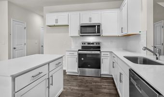 1056 QUEENSLAND Ln, Ayden, NC 28513
