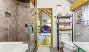908 Old Franconia Rd, Bethlehem, NH 03574