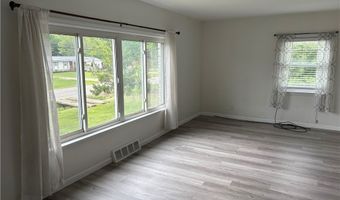 4006 Center Rd, Ashtabula, OH 44004