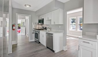 615 N Shore Rd, Absecon, NJ 08201