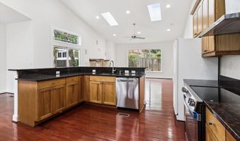 9915 ASHBURTON Ln, Bethesda, MD 20817